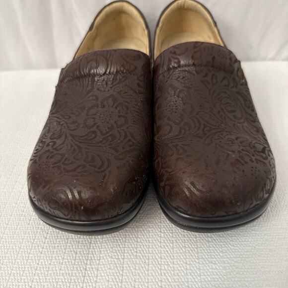 Alegria Clogs Womens Size 13 Keli Tooled Leather Comfort Slip On Brown Floral 43 - Picture 2 of 10